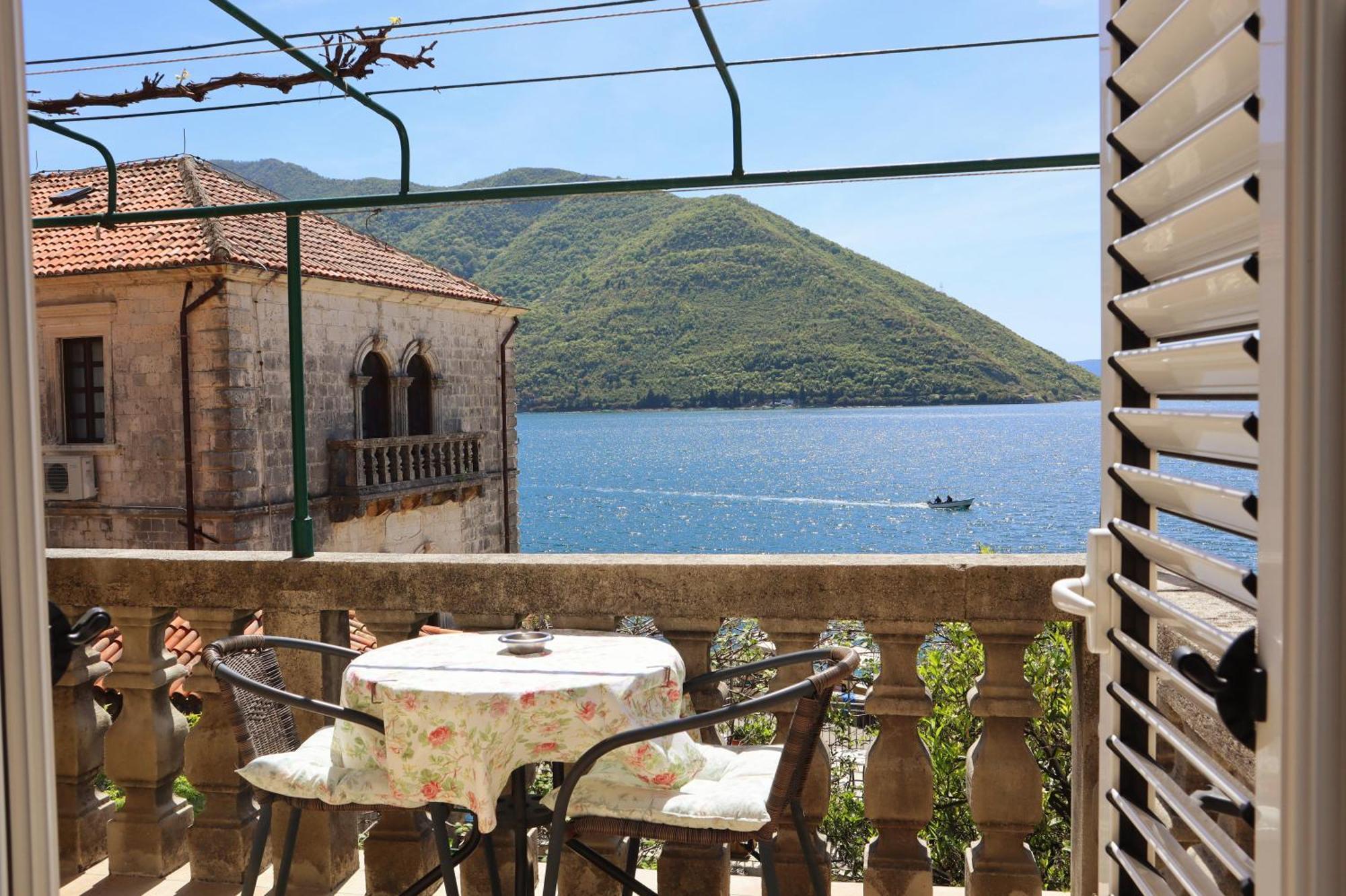 Guesthouse Zmukic Perast Bilik gambar